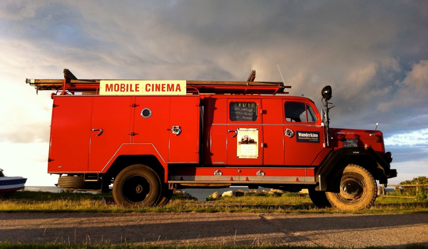 "Laster der der Nacht" – Wanderkinofeuerwehrmobil, © Tobias Rank