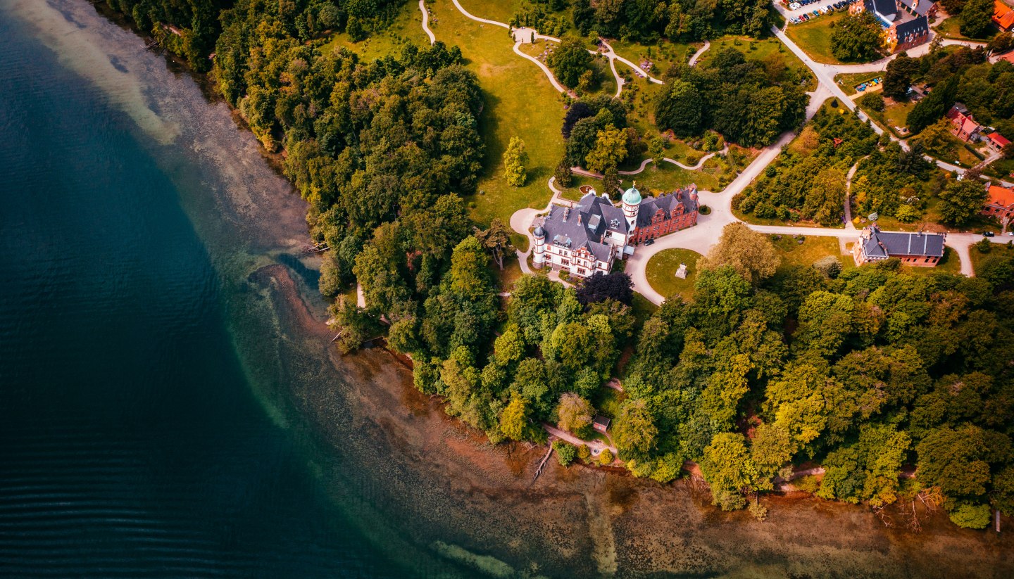 Zu DDR-Zeiten war Schloss Wiligrad so zugewachsen, dass man nichts von seiner Existenz ahnte., © TMV/Friedrich