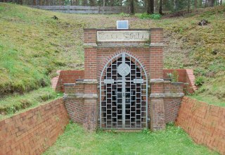 Das restaurierte Mundloch des Marienstollens erinnert an den Bergbau bei Malliß., © Gabriele Skorupski