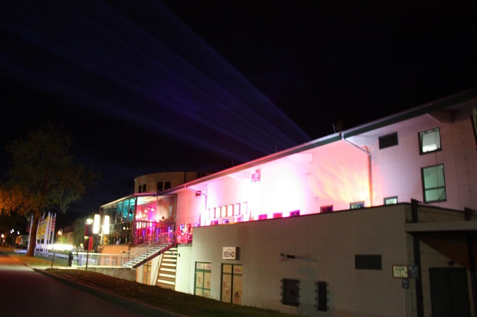 UC Kino Rügen bei Nacht, © Rügencenter Kinobetriebs GmbH & Co. KG