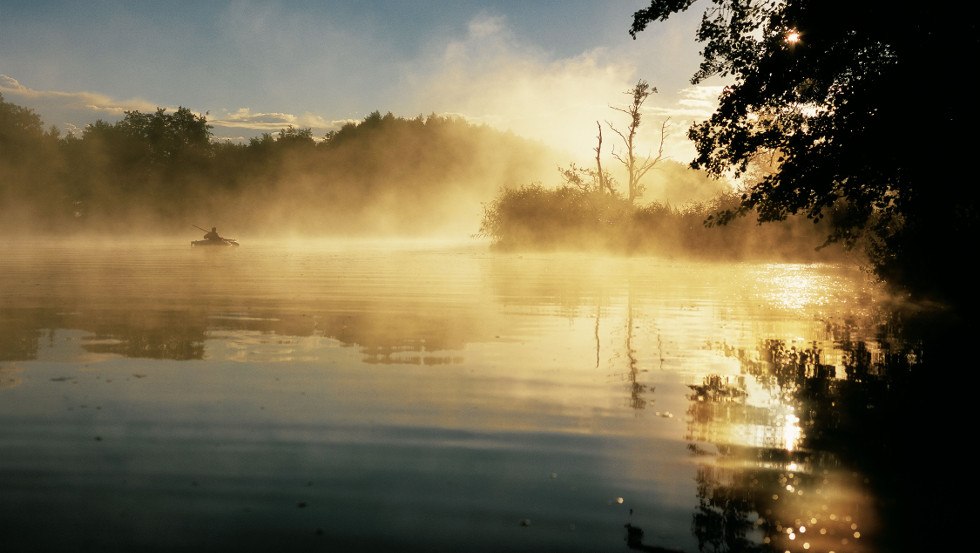 Magische Stille und bezaubernde Naturschönheit -Bei abendlicher Dämmerung mit dem Kanu auf der Peene, © TMV/Grundner