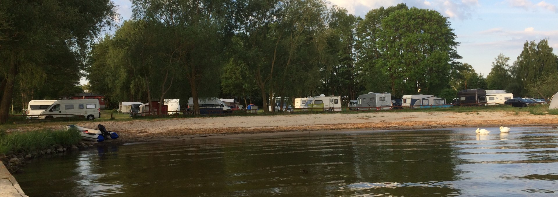 Vom Wohnmobil an den Strand des Stettiner Haffs auf dem kürzesten Weg., © Ferienpark Ueckermünde-Bellin GmbH