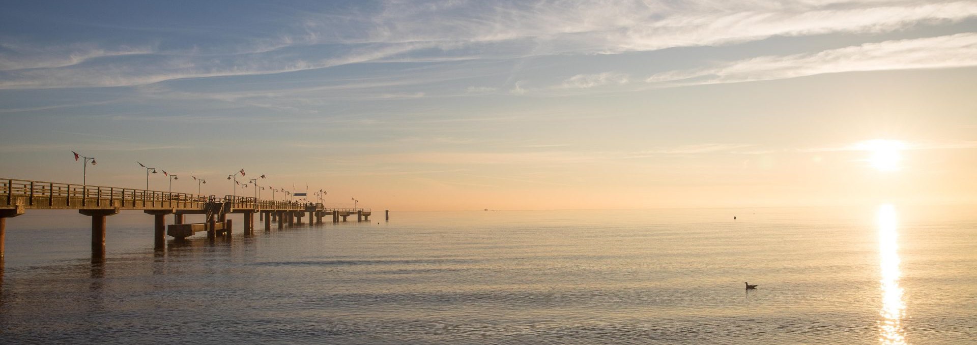 Die Seebrücke im Ostseebad Göhren - besonders beeindruckend bei Sonnenaufgang, © KV Göhren / Stöver