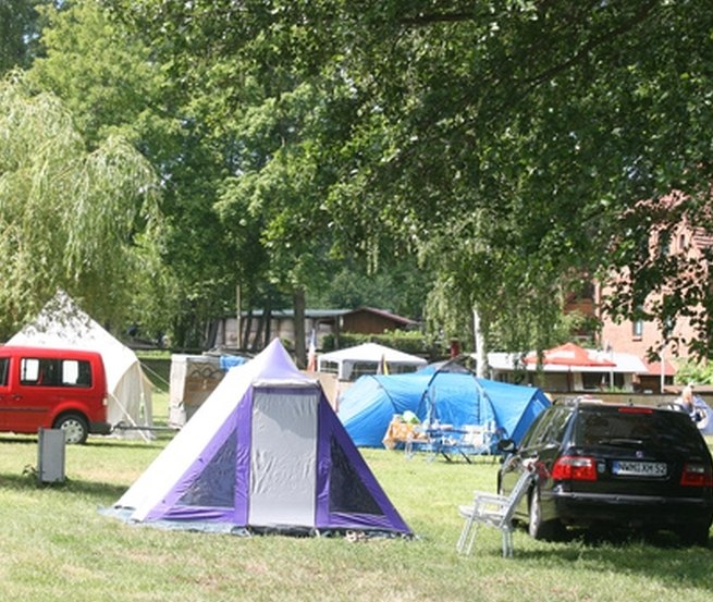 Der Camping- und Friesenhof Kukuk bietet individuellen Campingsurlaub mit Reiterferien, © Camping- und Friesenhof Kukuk/ Gerhard Anton