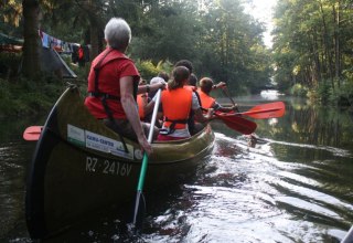 Im Großcanadier auf dem Schaalseekanal, © Schaalsee-Camp/Schydelko