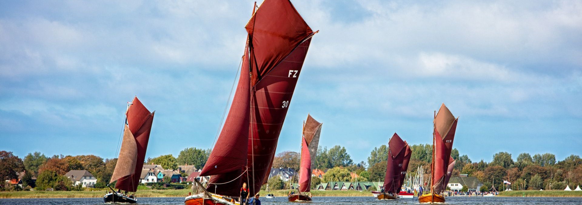 Fischerregatta Bodden, © Voigt&Kranz UG, ostsee-kuestenbilder.de