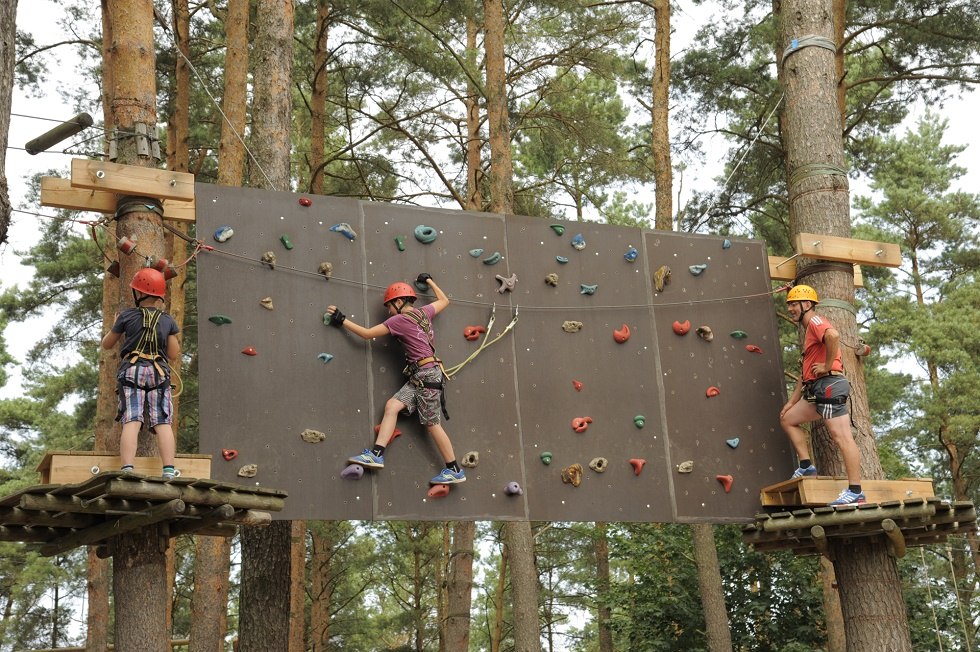 Ein neues Element 2013. Die Kletterwand im schwarzen Parcours., © Haveltourist