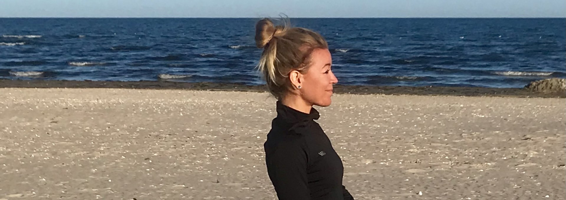 Fitnesstrainerin Lisa Moschell am Strand von Usedom, © Lisa Moschell