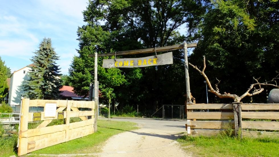 Willkommen in Hilly-Billy-Town: Ihr Tor zum Urlaub, © B. Kiel