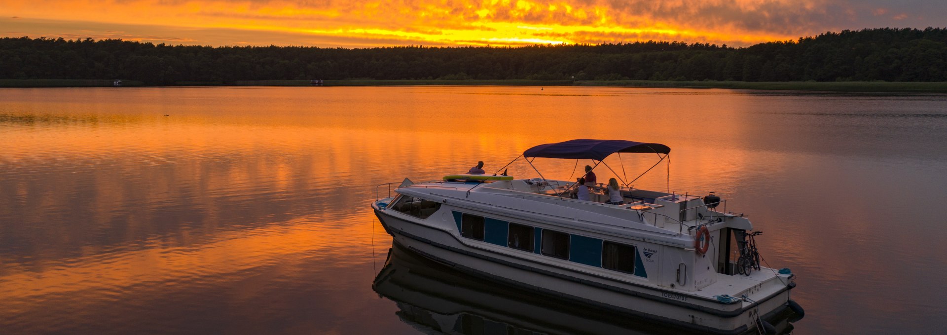 Entspannte Sonnenuntergänge vom Wasser aus genießen, © Holger Leue