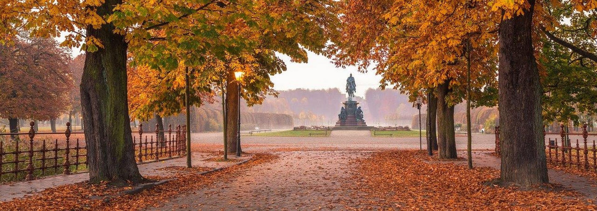 Schlossgarten Schwerin im Herbst, © SSGK MV / Timm Allrich