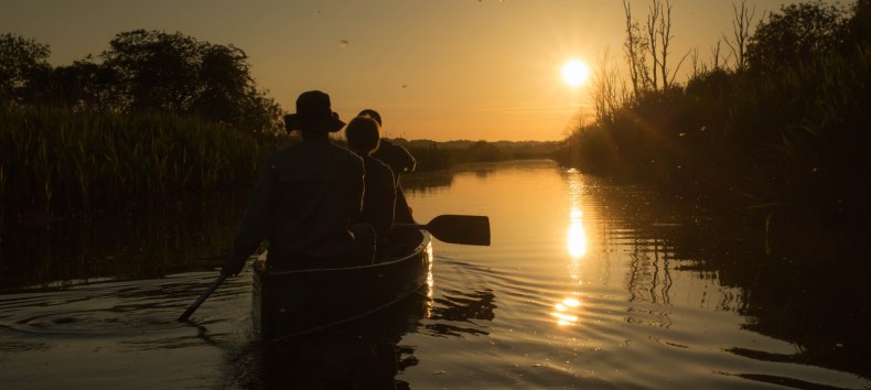 Die Abendstimmung auf dem Fluss im Kanu erleben, © Angelika Reifarth