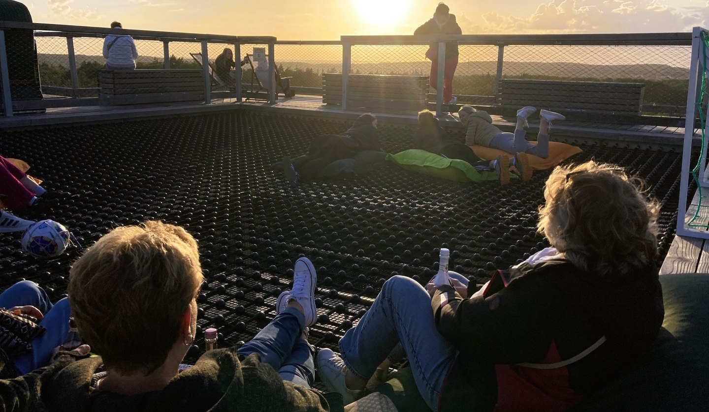 Gipfeltreffen auf dem Baumwipfelpfad in Heringsdorf, © Erlebnis Akademie AG / Baumwipfelpfad Usedom