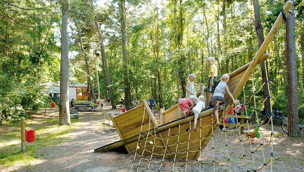 Der Spielplatz, © Regenbogen AG