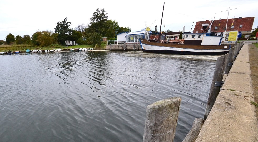 Kleiner Hafen in Kuhle am Wieker Bodden., © Tourismuszentrale Rügen