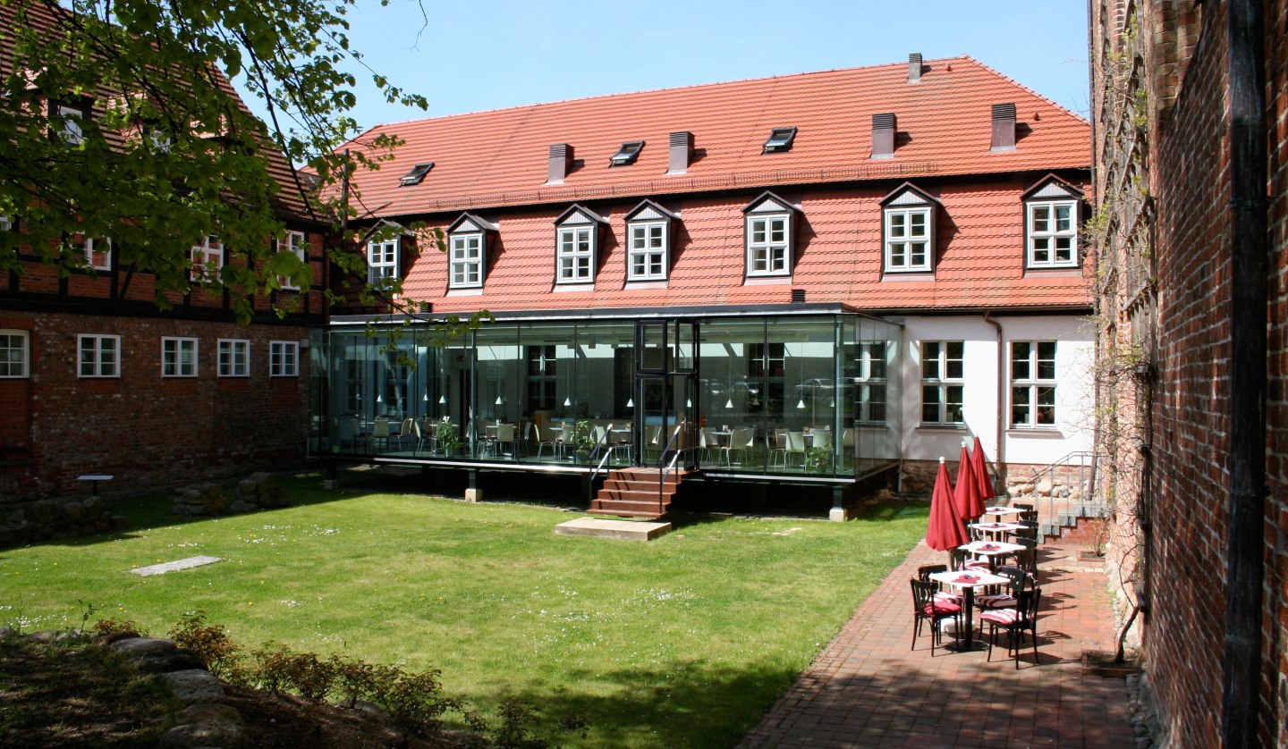 Blick in den Kloster Innenhof, © Ribnitz Damgarten