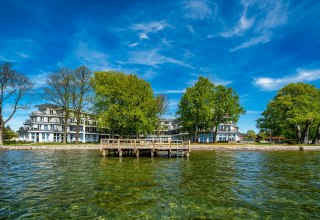 Das Müritzpalais vom Ufer der Müritz aus, © Alexander Rudolph DOMUSimages