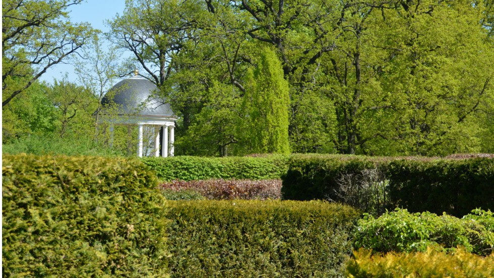 Der Heckengarten liegt versteckt neben dem Jugendtempel, © Tourismusverband Mecklenburg-Schwerin