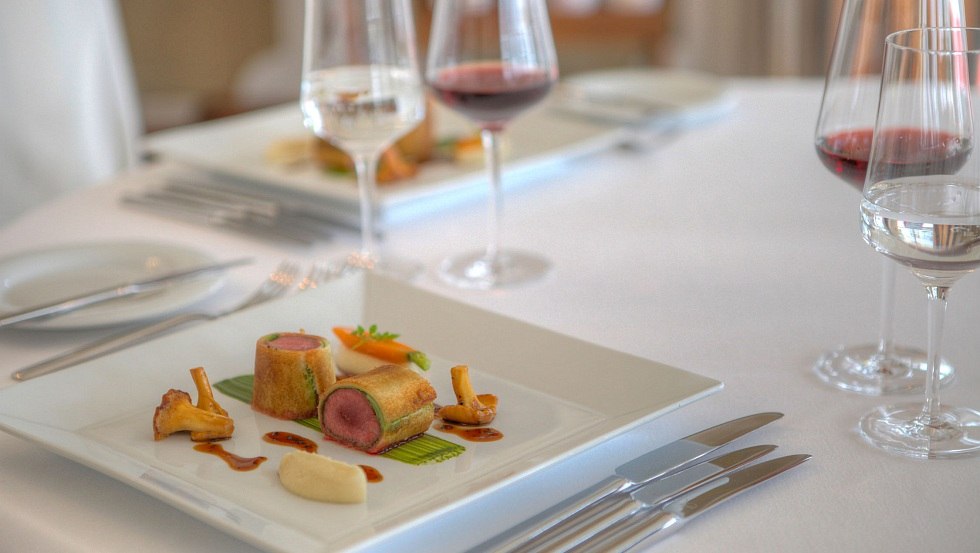 Restaurant Tom Wickboldt - mit 1 Michelin Stern ausgezeichnet, © Seetel Hotel GmbH & Co. Betriebs KG