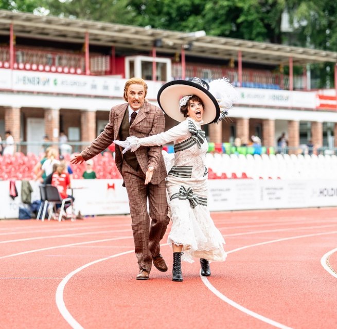 Musical im Theater Vorpommern
Coverfoto mit Franziska Ringe und Felix Meusel, © Peter van Heesen