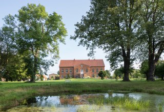 Gutshaus Hessenburg Parkansicht, © Gutshaus Hessenburg / Philipp Obkircher