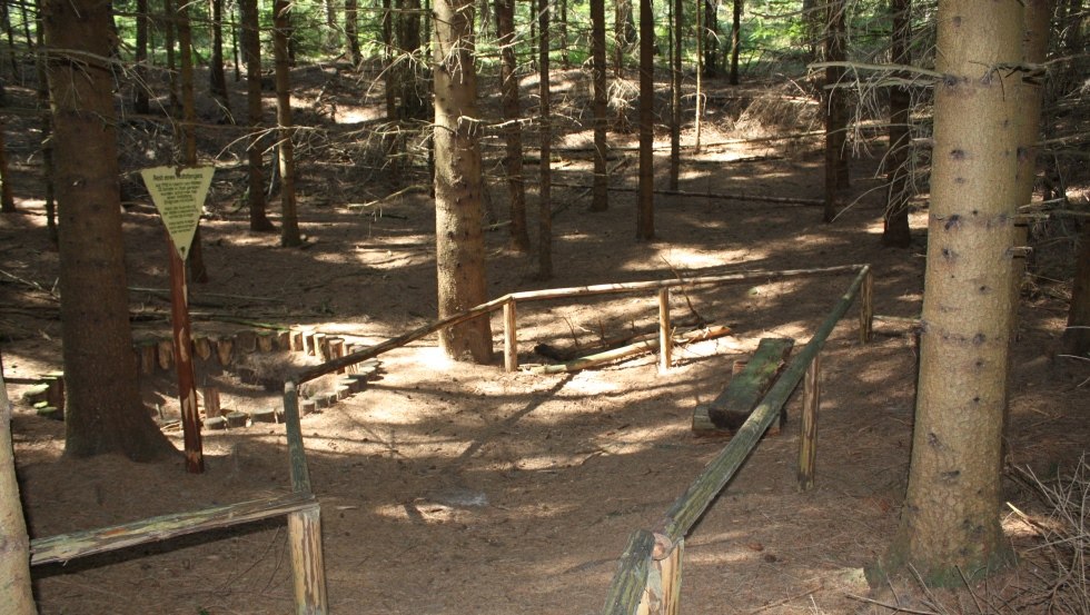 Überbleibsel der historischen Wolfsfanganlage, © Mecklenburgische Kleinseenplatte Touristik GmbH