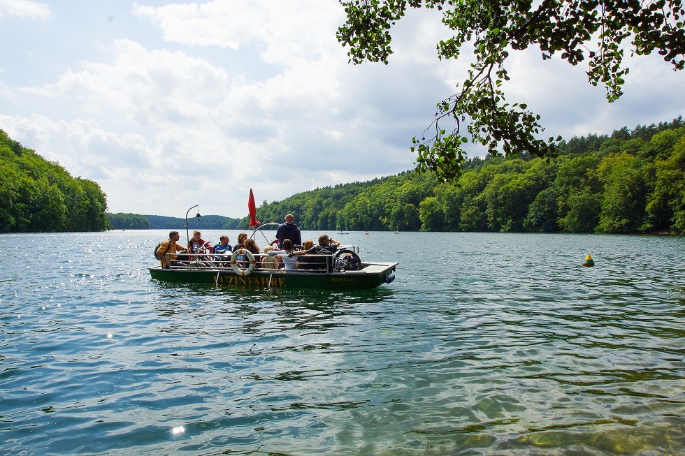 Mit dem Fährmann unterwegs ans andere Ufer, © Jens Böckmann