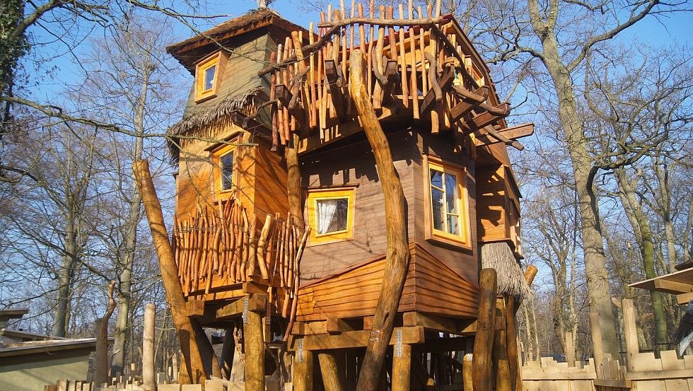 Erlebnisübernachtung bis zu sechs Personen im Baumhaus im Zoo Schwerin, © Zoo Schwerin/Erika Hellmich