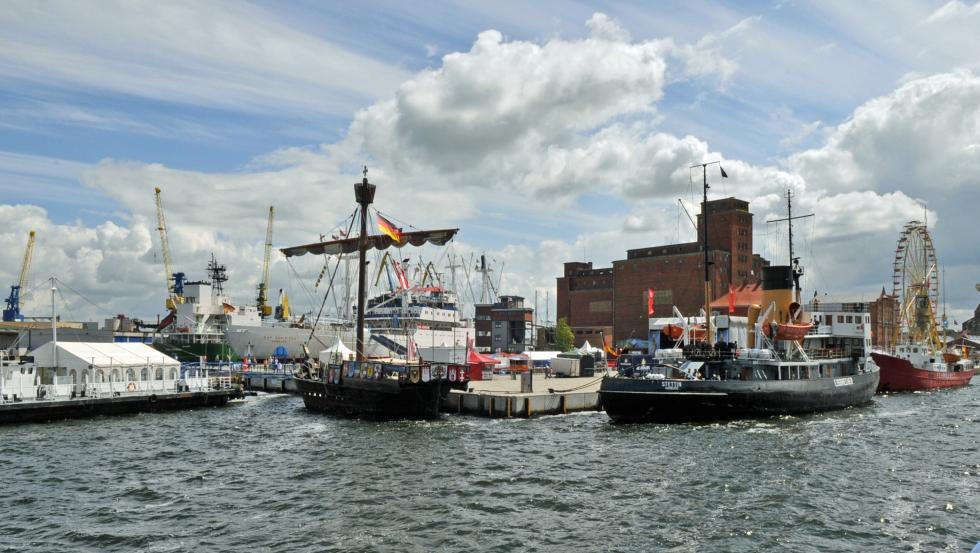 Alter Hafen während der Hafentage im Juni, © Jens Meyer