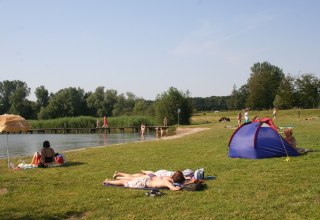 Liegewiese am Strand, © Gemeinde Eixen