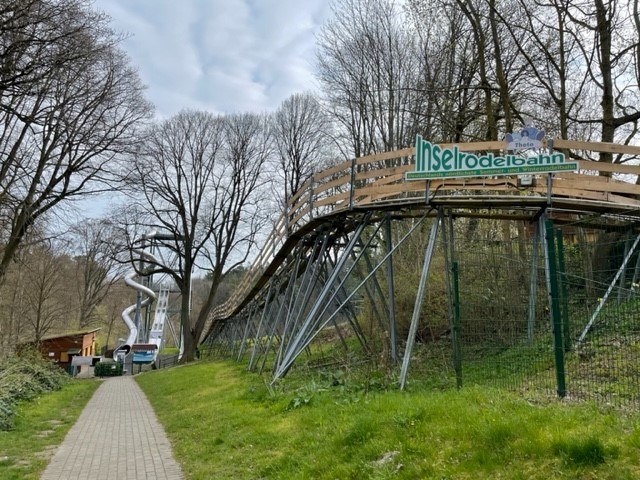 Erlebniswelt Rugard Sommerrodelbahn Trampolin Rutsche, © TMV/Höhle