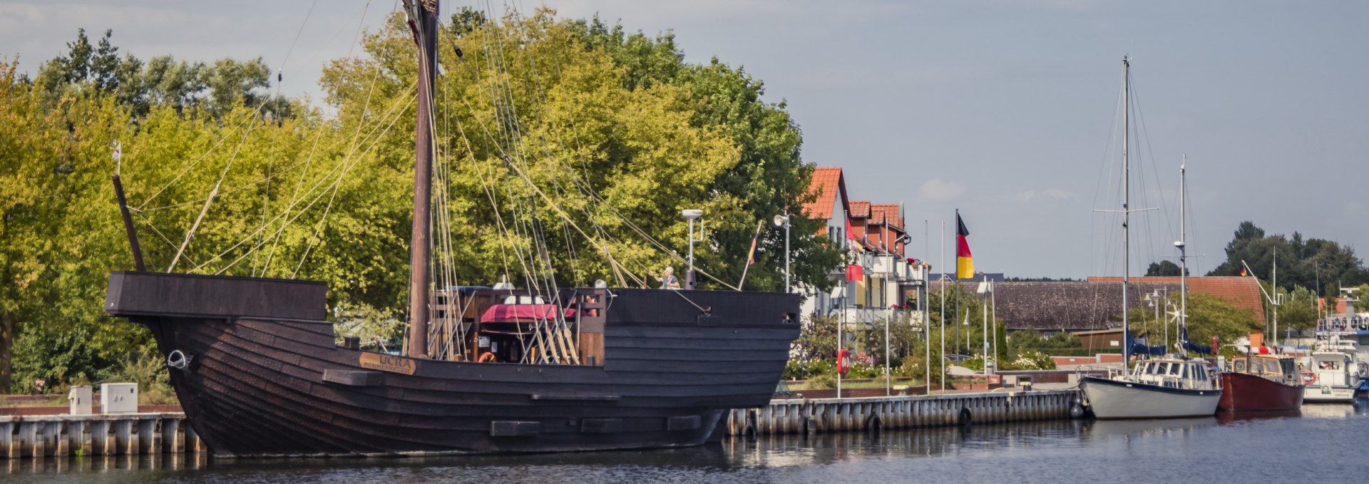 Die "Ucra" im Hafen vom Seebad Ueckermünde, © tvv/Philipp Schulz