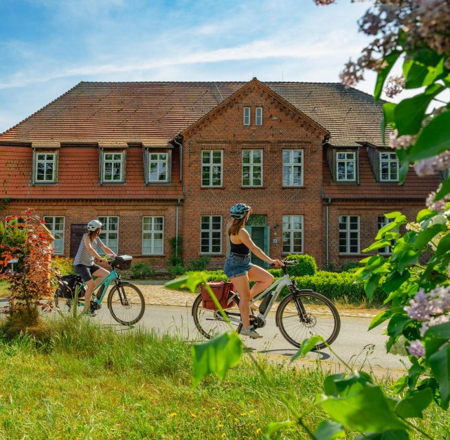 Historische Schönheiten mit dem Fahrrad erleben, © TMV/Tiemann