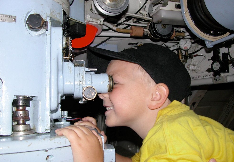 Timi am Periskop., © Erlebniswelt U-Boot GmbH