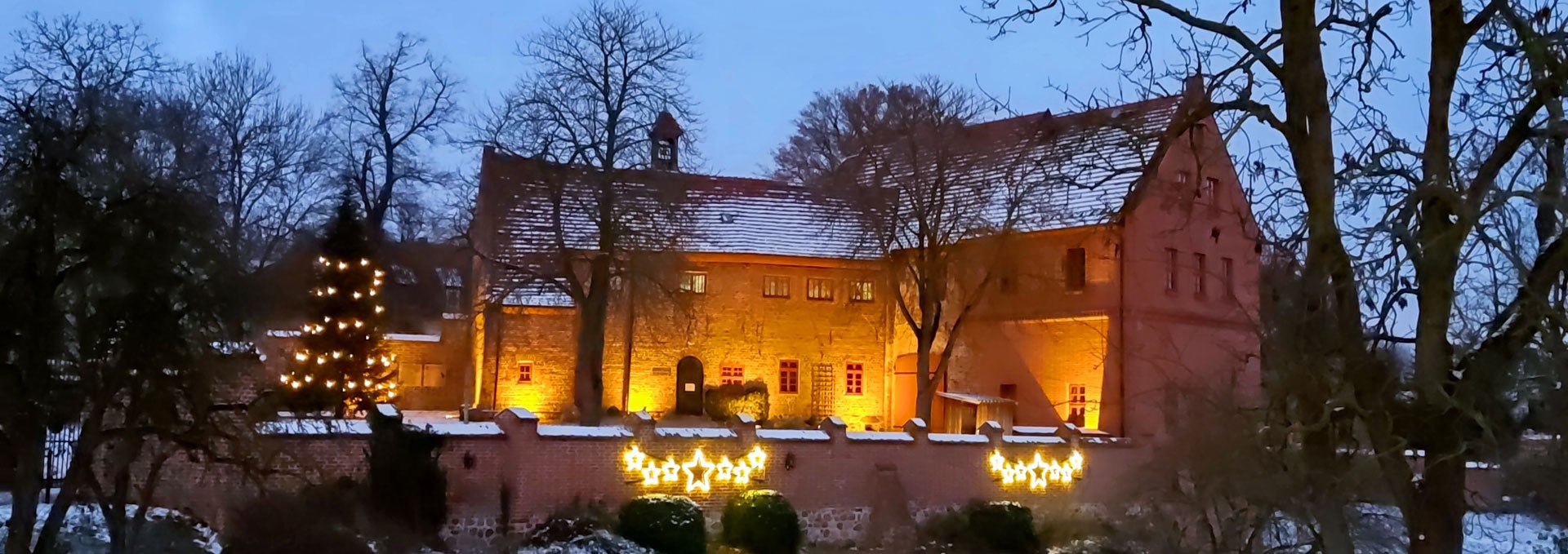 Weihnachtsmarkt - Burg Penzlin, © J. Haase