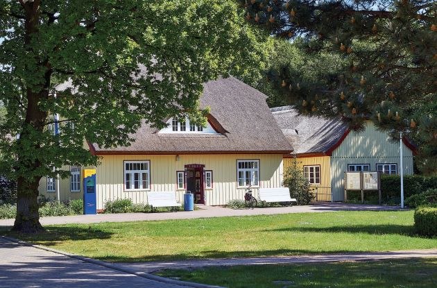 Kurverwaltung im Ostseebad Prerow, © Frank Burger