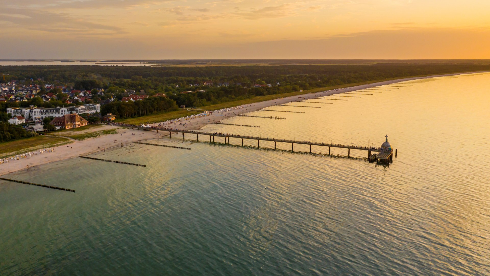 Seebrücke Zingst zum Sonnenuntergang, © Martin Harms