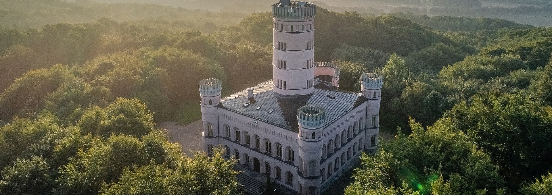 Jagdschloss Granitz aus der Vogelperspektive, © SSGK MV / Funkhaus Creative