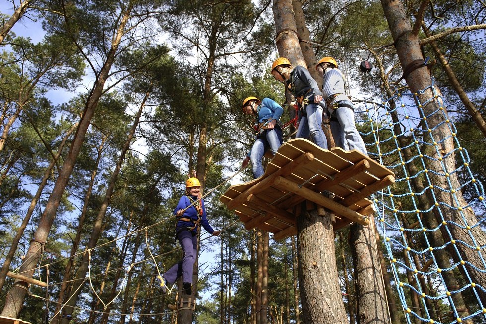 Gut gesichert mit Klettergurt/-steigset, und Helm. Mit Sicherheit Neues erleben!, © Haveltourist