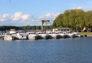 Bootsverleih & Yachtcharter Halbeck in Rheinsberg, © Reederei Halbeck