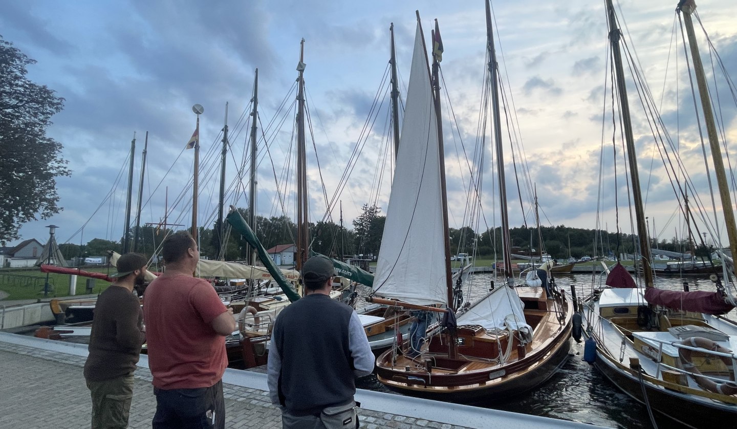 Zeesboote in Bodstedt, © Südliche Boddenküste