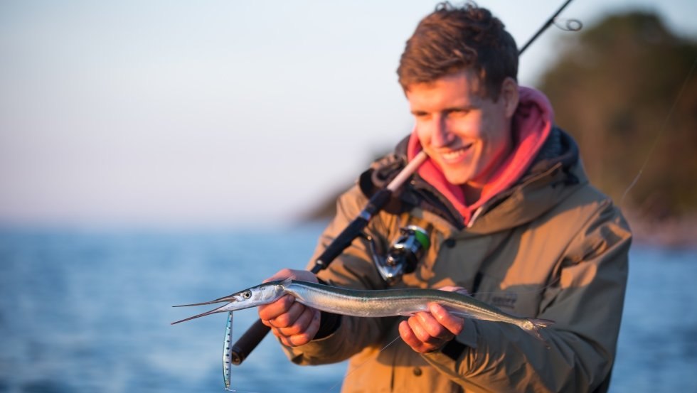 Ob Meerforelle oder Hornhecht – beim Watangeln an der Ostseeküste ist so mancher Fang garantiert, © TMV/Läufer