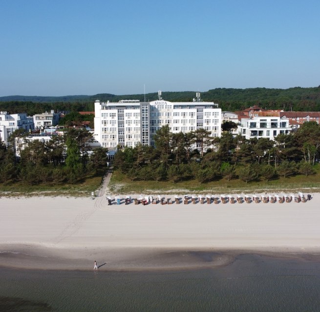 Außenaufnahme vom Arkona Strandhotel, © Arkona Strandhotel