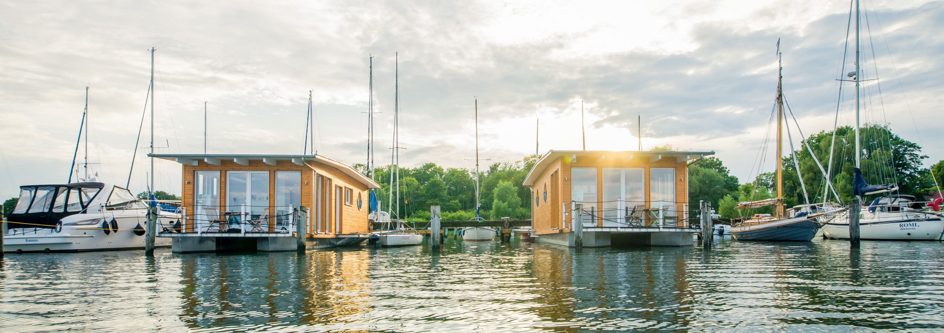 Hausboote im Naturhafen Krummin, © Naturhafen-Krummin GmbH