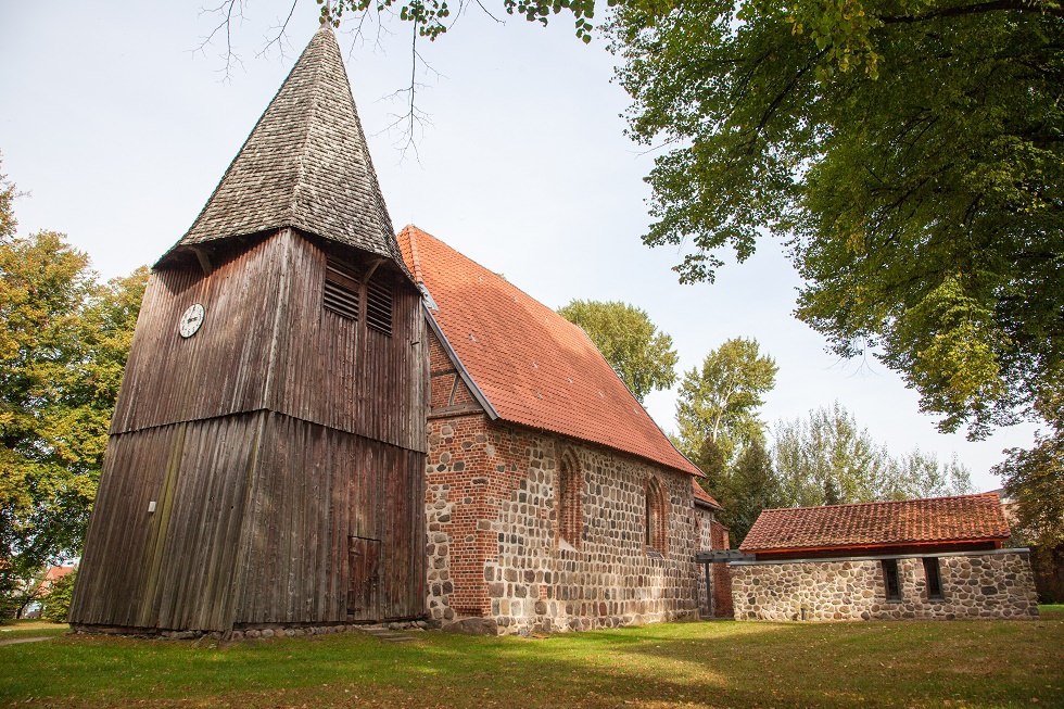 Die Kirche Roggendorf gehört zur ev. Gemeinde Gadebusch., © Frank Burger