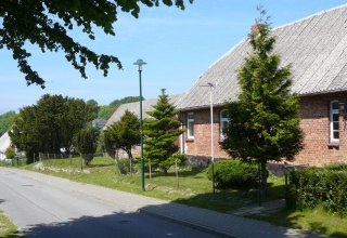 Landhaus von der Straße aus gesehen, © Eva-Maria Lamprecht