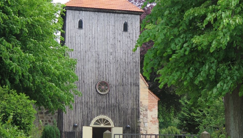 Außenansicht St.-Johannis-Kirche Kühlungsborn, © Touristik-Service-Kühlungsborn GmbH