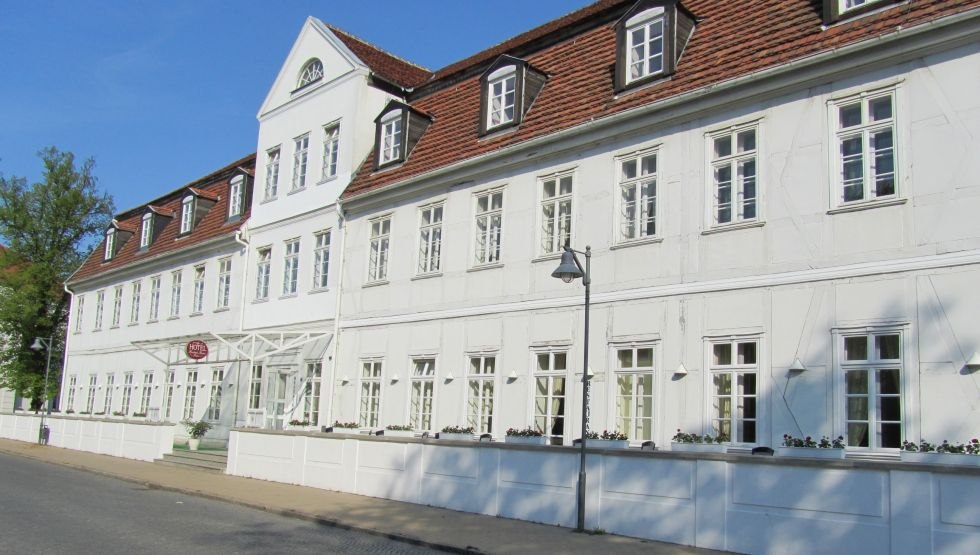 Außenansicht Friedrich-Franz-Palais, © Hotel Friedrich-Franz-Palais