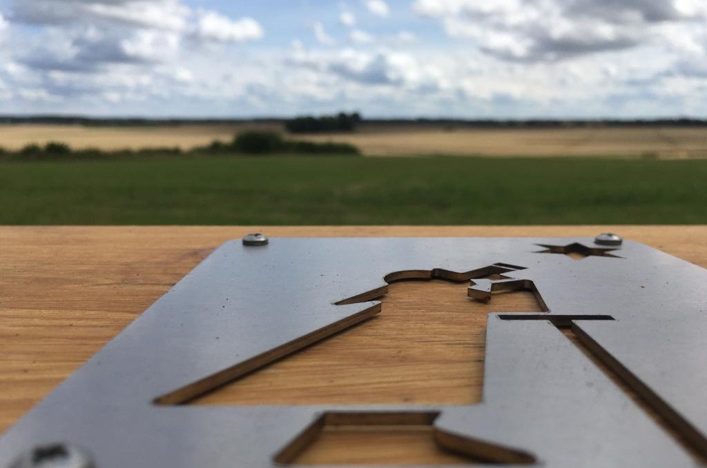 Ausgestattet mit Beobachtungsliege, drehbarer Sternenkarte, Armauflagen für Sternenbeobachtung oder Fotografie. Leihen Sie sich im Gutshaus gern ein mobiles Teleskop aus!, © Mecklenburger ParkLand