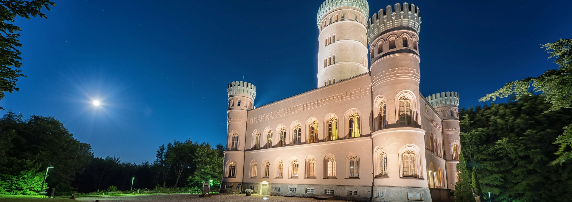 Jagdschloss Granitz bei Vollmond, © SSGK MV / Mirko Boy